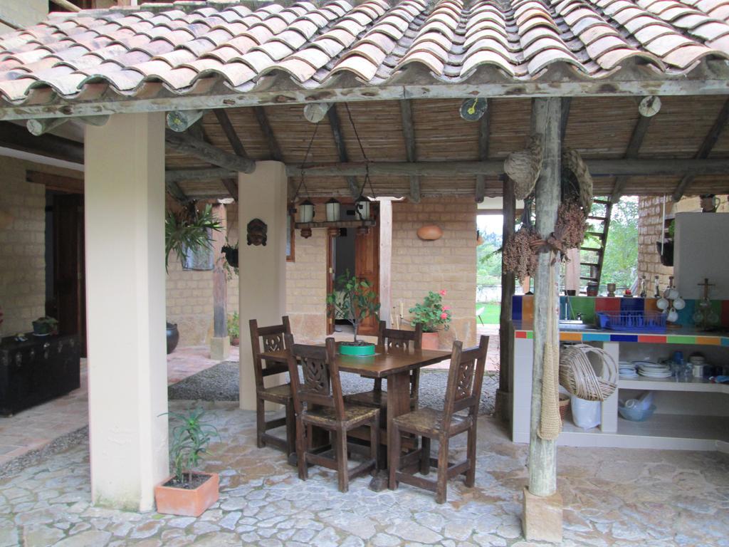 Hostal Casa Del Arte Роблес Экстерьер фото